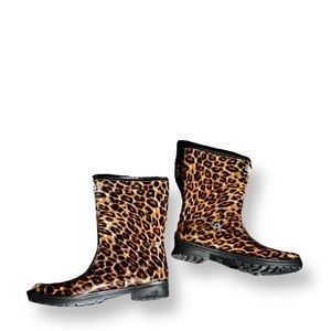 Ӈօʂƭ ριcκ ✔︎ Kenneth Cole rain boots